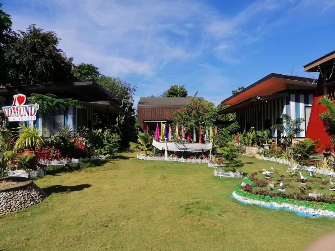 Edmund'S Garden Inn Сікіхор Екстер'єр фото