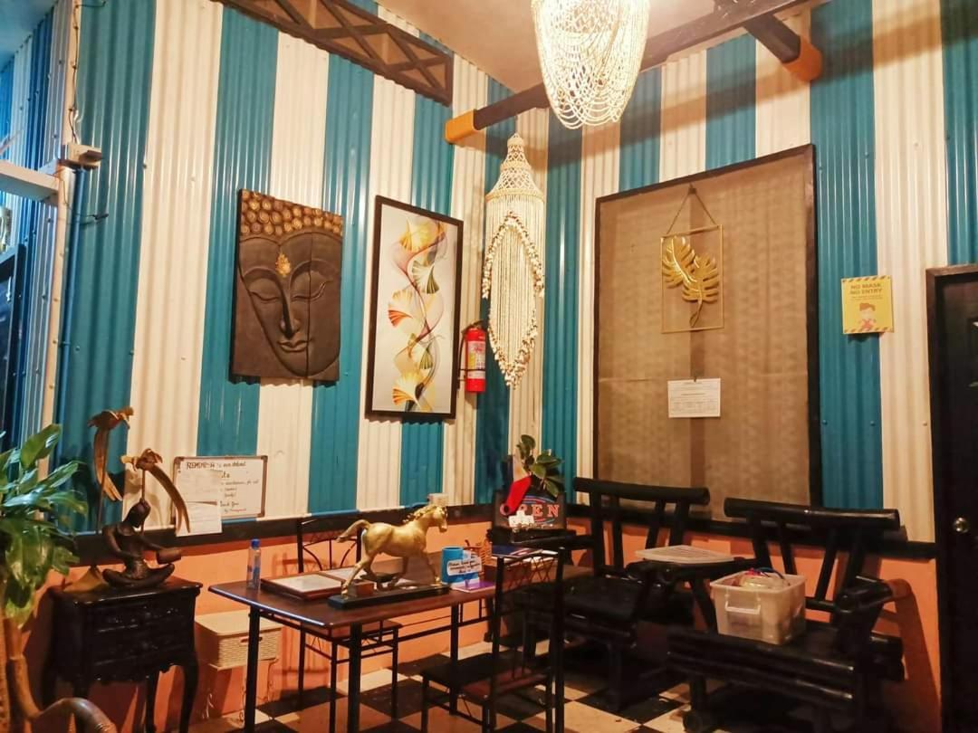 Edmund'S Garden Inn Сікіхор Екстер'єр фото