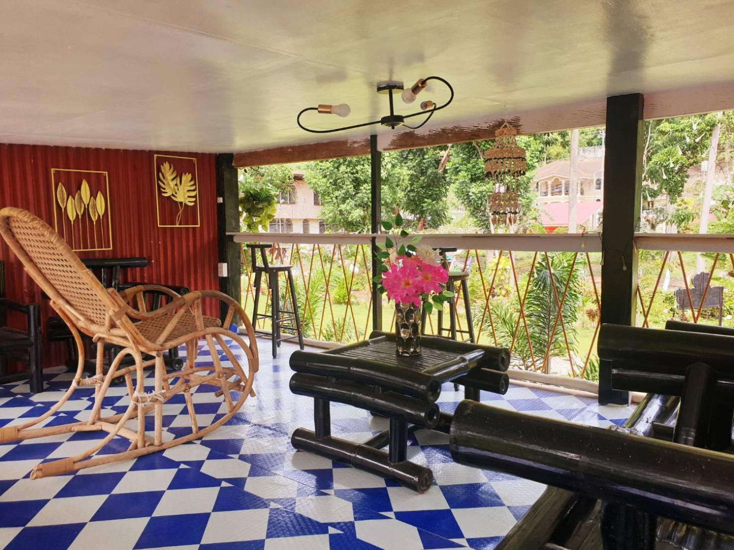 Edmund'S Garden Inn Сікіхор Екстер'єр фото