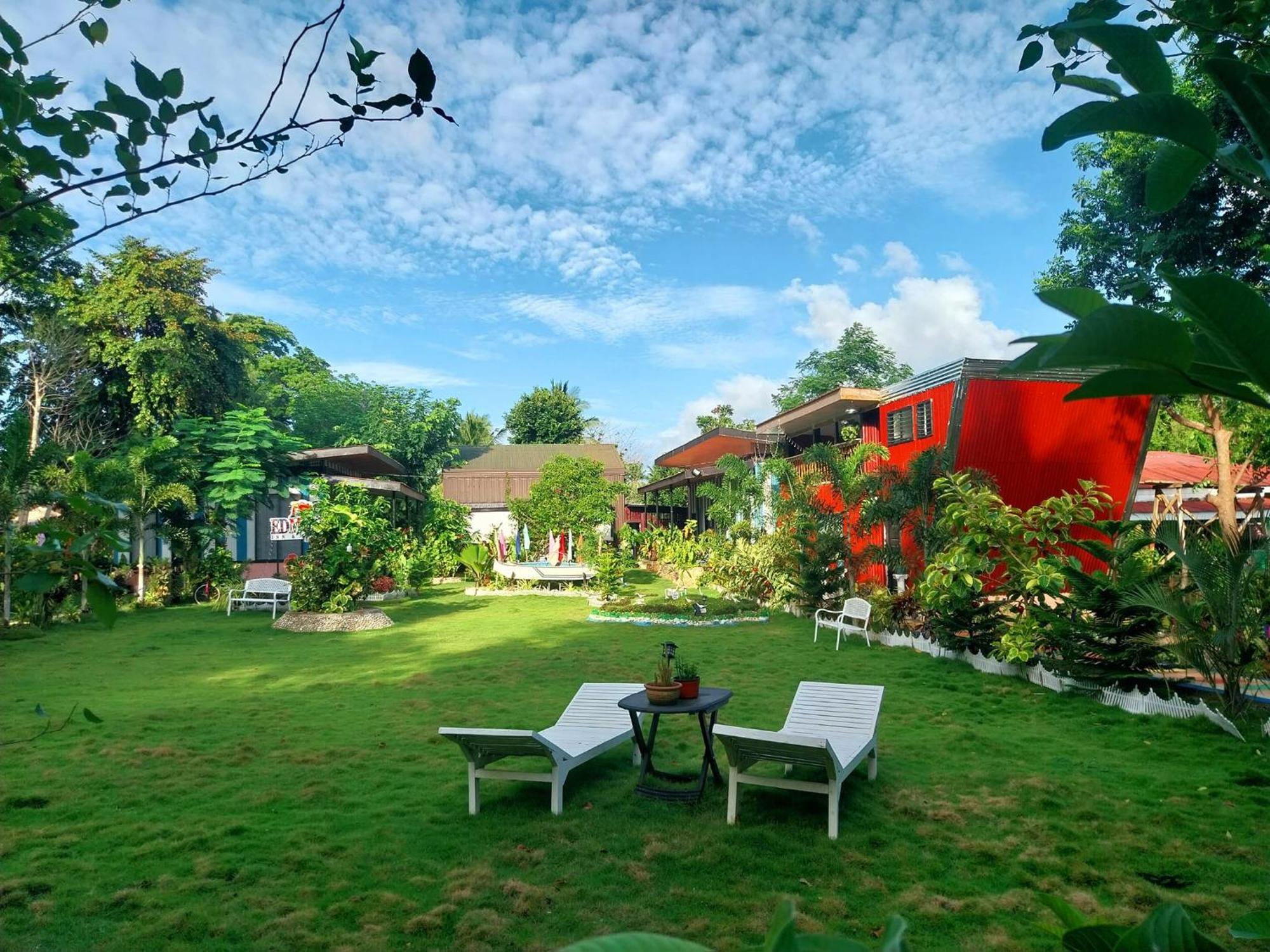 Edmund'S Garden Inn Сікіхор Екстер'єр фото